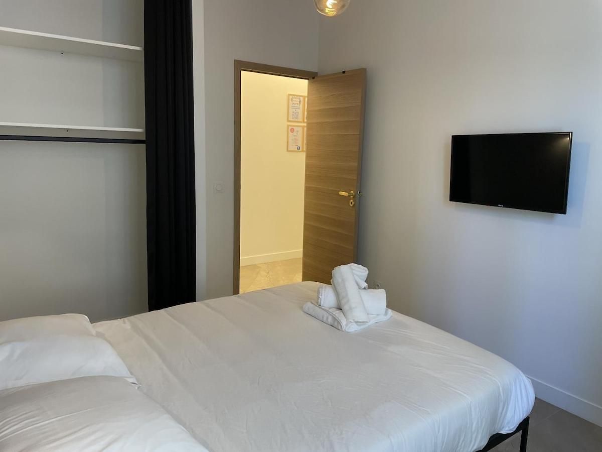 Joli Appartement Avec Jardin, 2 Chambres, Centre Ville De Nice