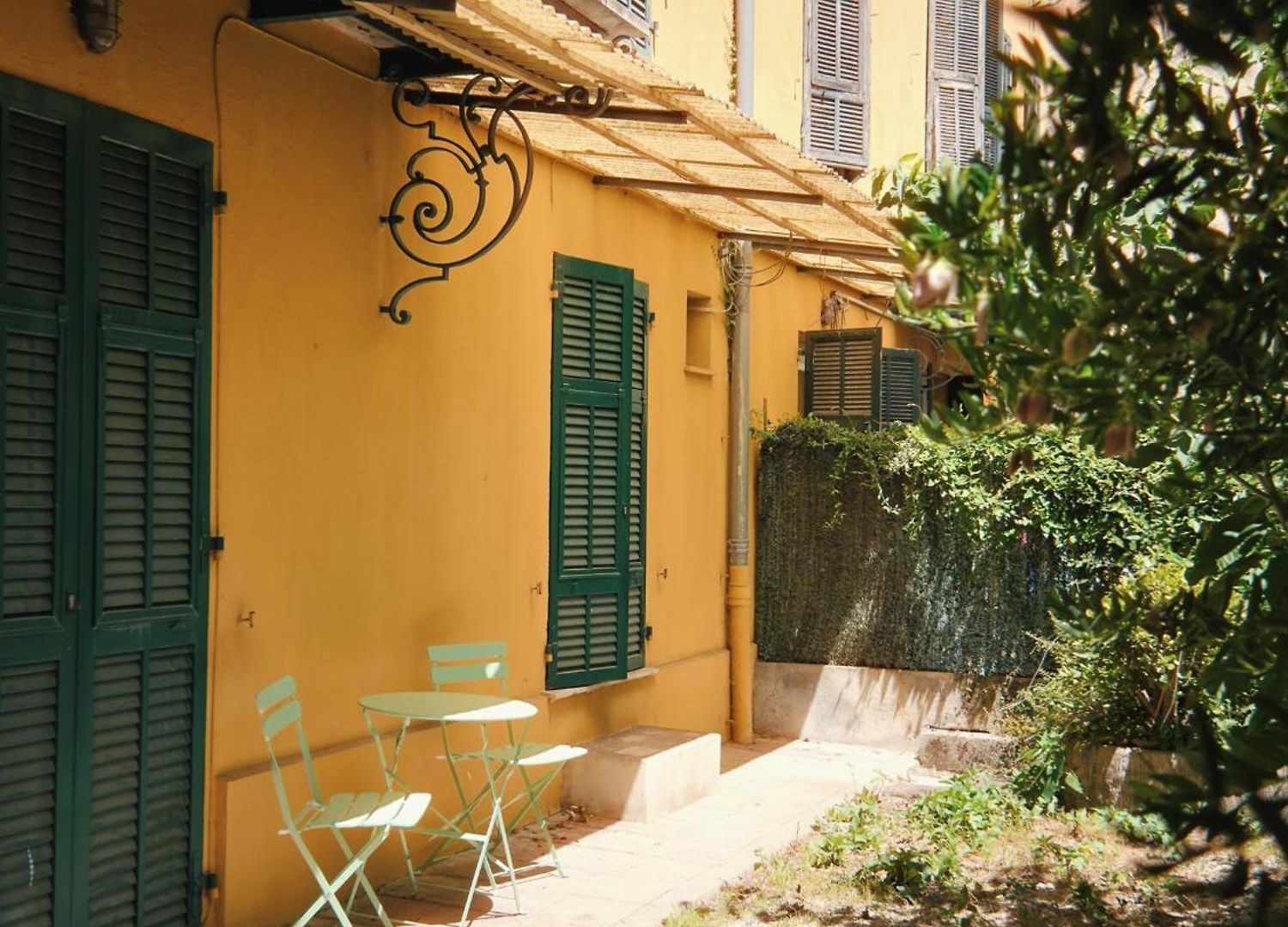 Charming Studio, Balcony With Garden View, Liberation *