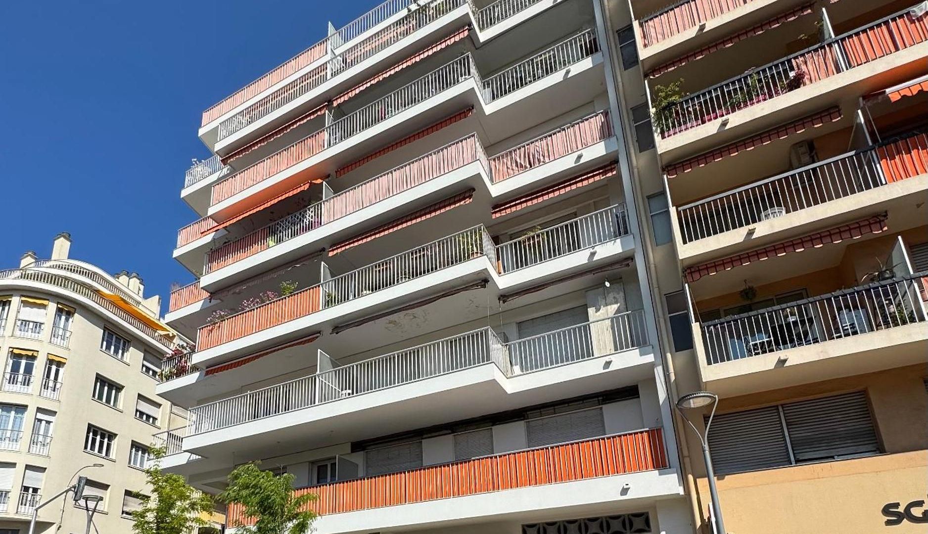 2 - Terrasse, Parking Gratuit & Climatisation Apartment