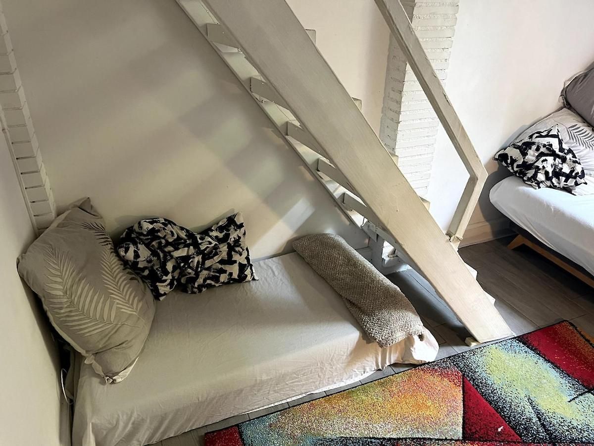 Apartment Sleeps 5 - Budget-friendly Flat - And Cozy