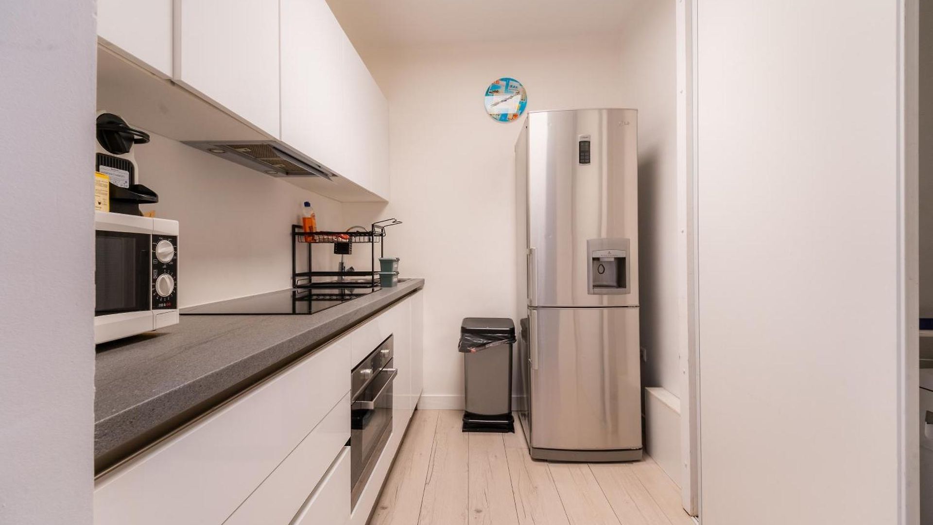 Old Town Nice, 2 Bedrooms & 2 Bathrooms,quiet, Ac For 4 People