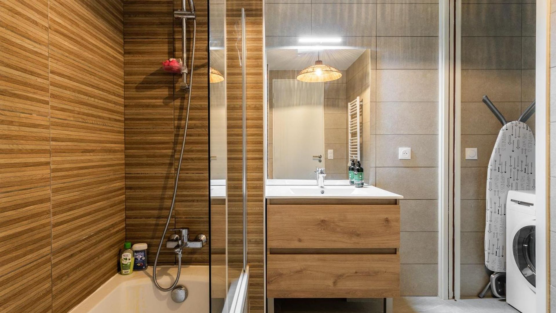 Apartment Spacious With Terrace And Parking *