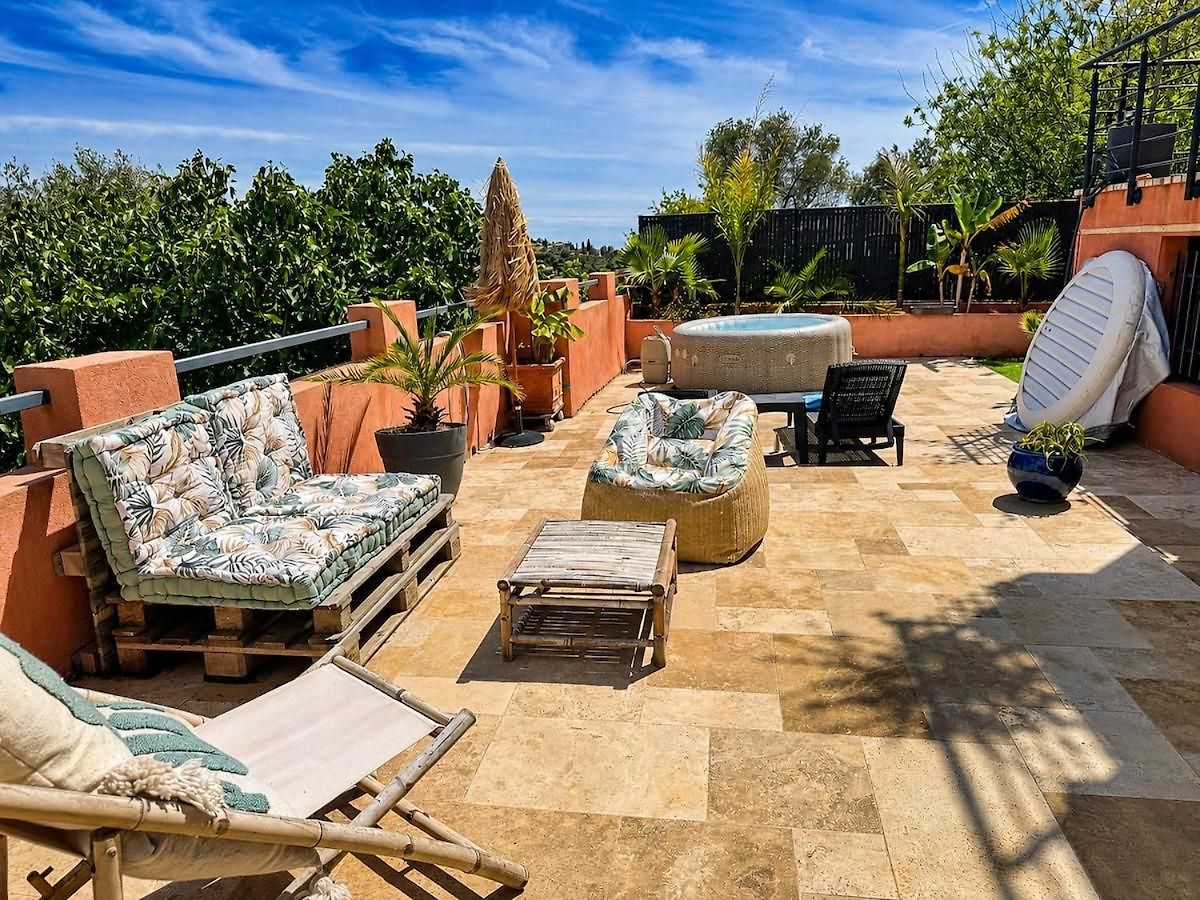 Apartment Nice, Collines, Chateau De Cremat, Villa, Jacuzzi Nice