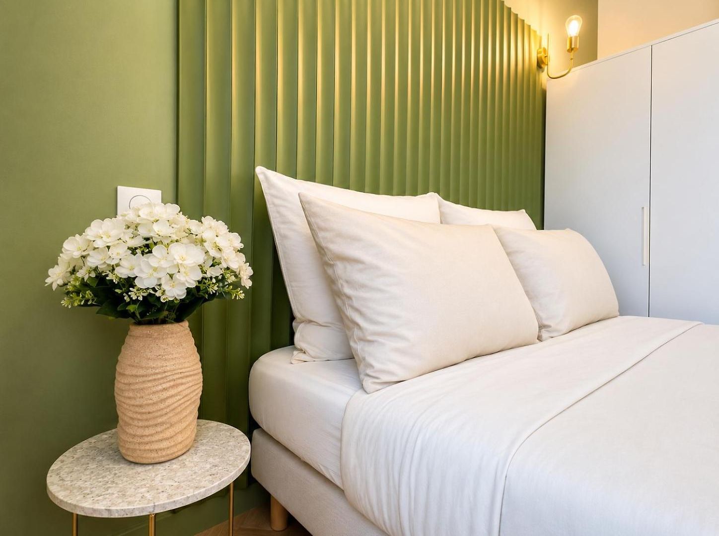 Seabnb - Elegantia Collection - Ac - Luxury - Walk Everywhere Apartment *