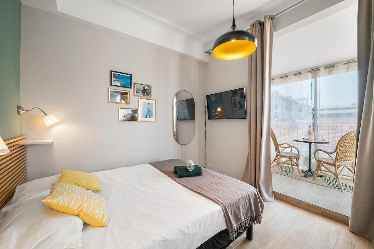 Bright & Cosy W Terrace Ac Apartment *