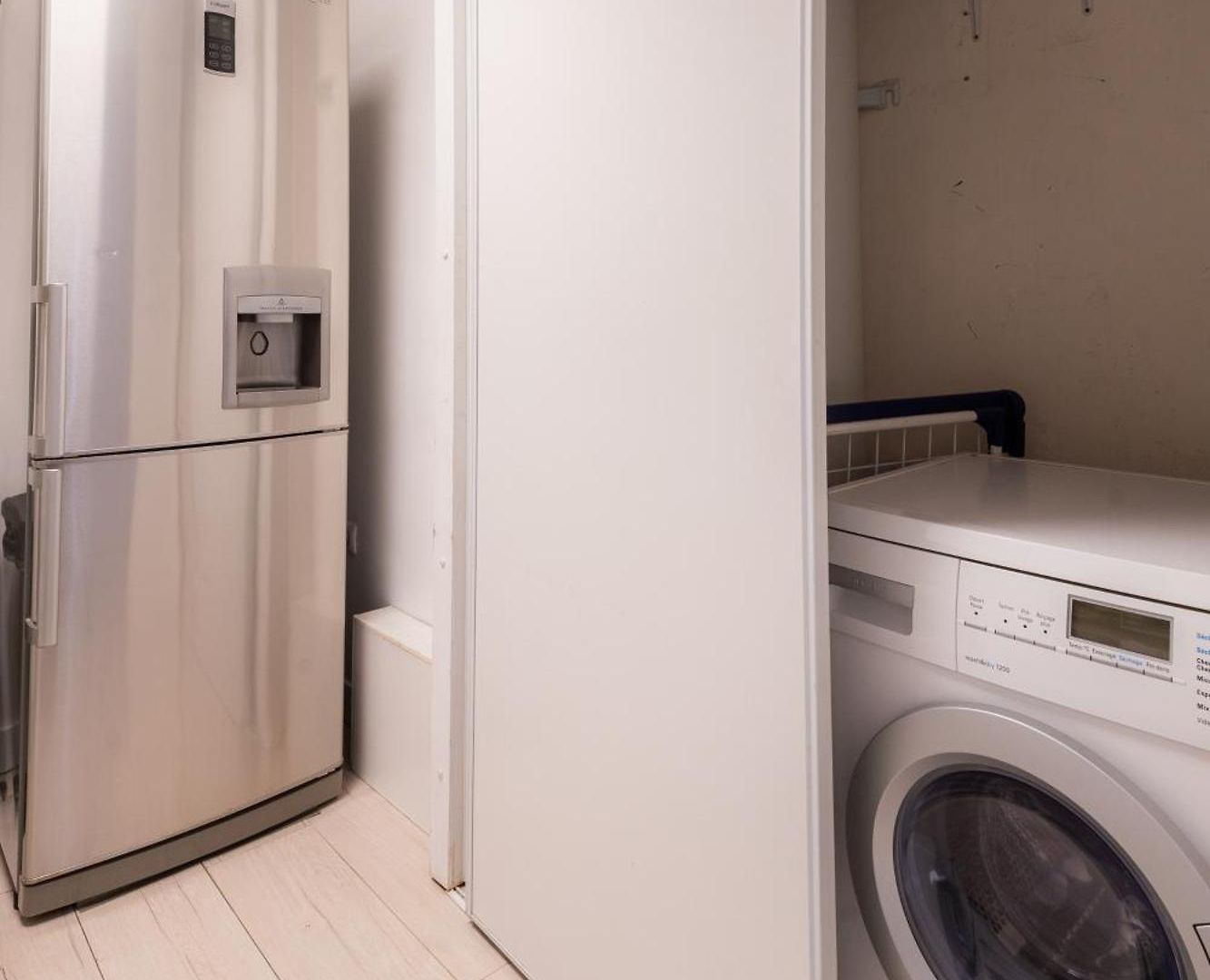 Apartment Old Town Nice, 2 Bedrooms & 2 Bathrooms,quiet, Ac For 4 People *