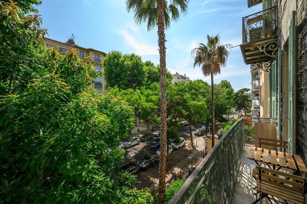 Spacious In Port Of Nice