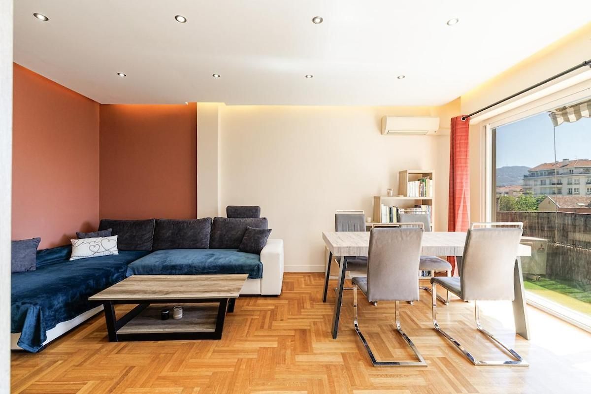 Apartment Spacieux T3 Avec Balcon Confort Et Convivialite Nice