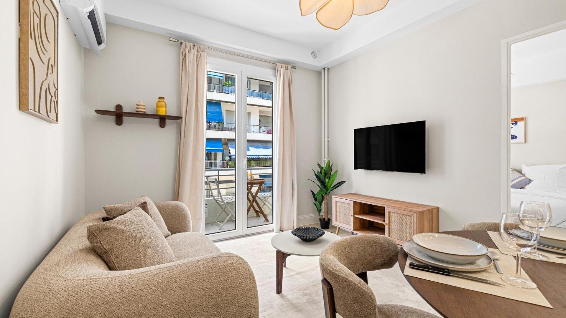 Apartment Fully Renovated 2-bedroom *