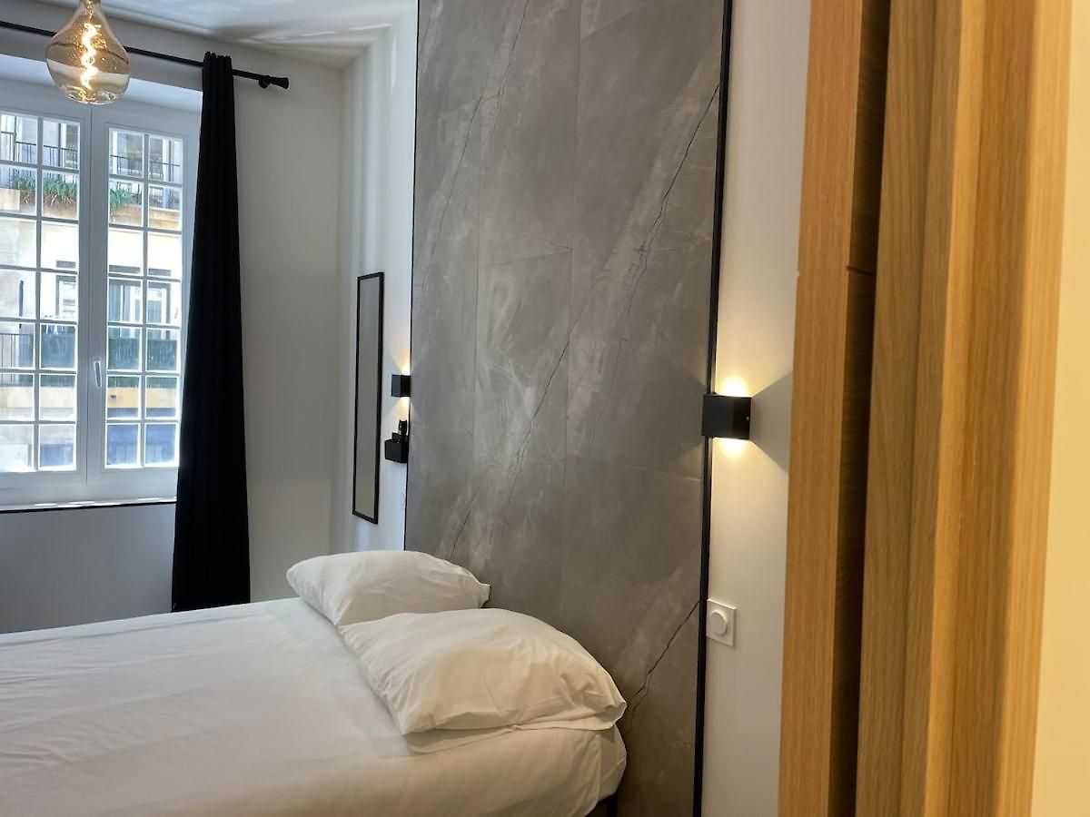 Joli Appartement Avec Jardin, 2 Chambres, Centre Ville De Nice Apartment *