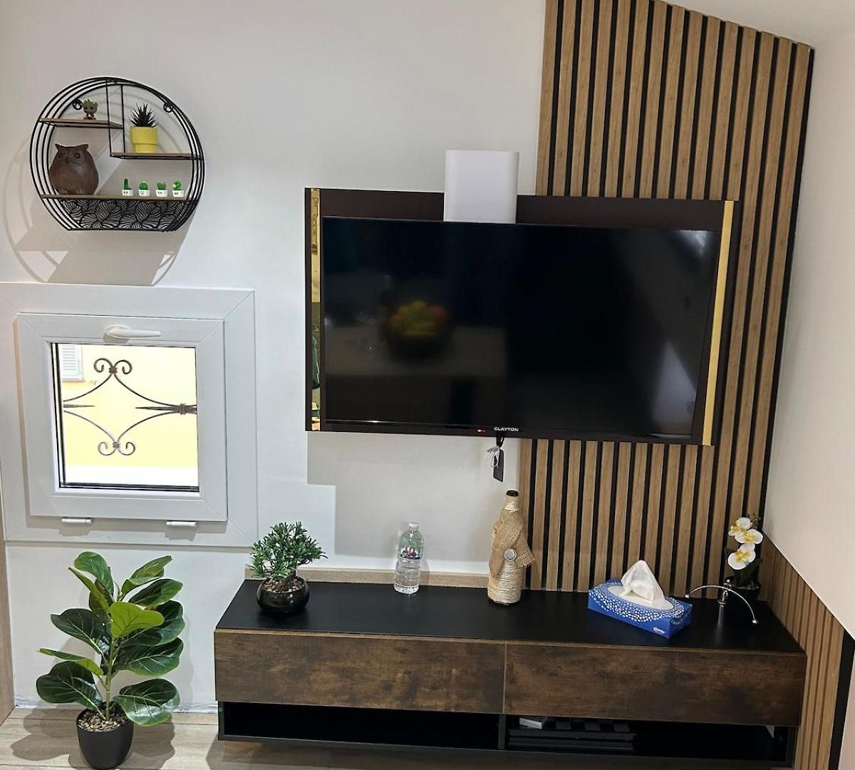 Charming New For 4 People - Garibaldi & Tram Apartment