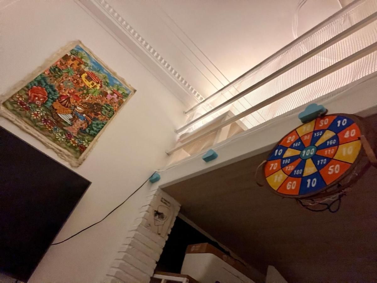 Sleeps 5 - Budget-friendly Flat - And Cozy * Nice