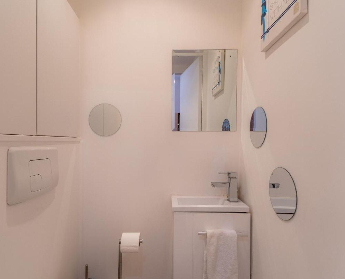 Old Town Nice, 2 Bedrooms & 2 Bathrooms,quiet, Ac For 4 People *