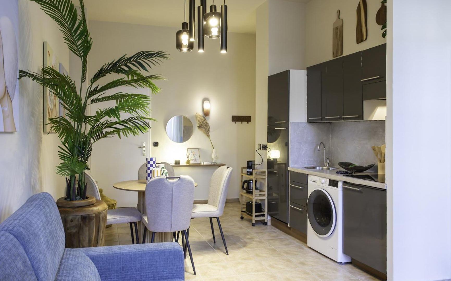 #38 Staywizus - 1bdr Place Massena - Near - Ac & Wifi * Nice