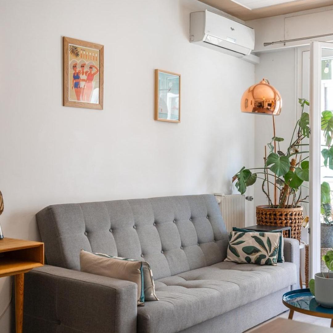 Bright & Cozy - Large Sunny Terrace Apartment *