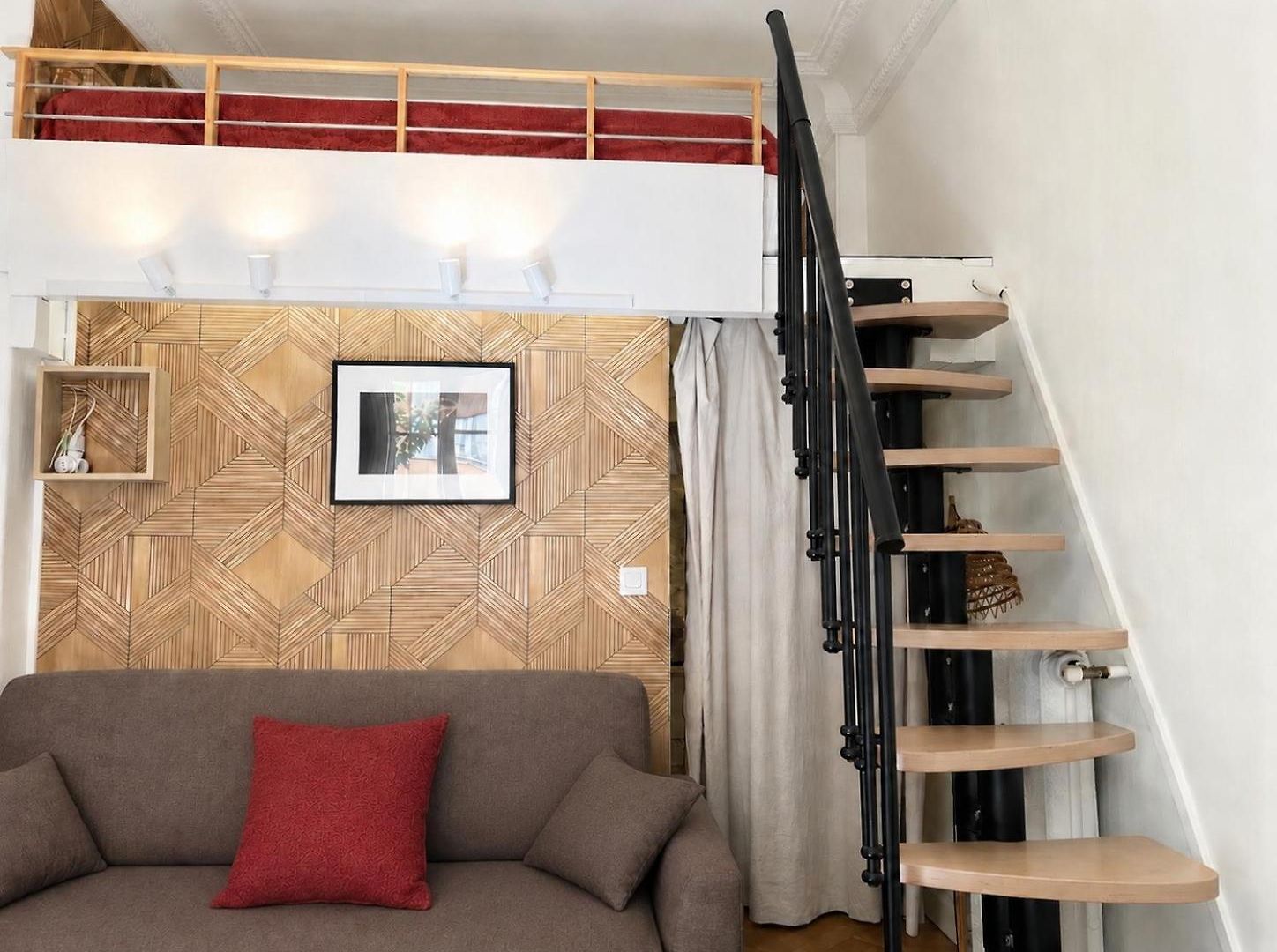 Le Shakespeare 18 Mezzanine Apartment *