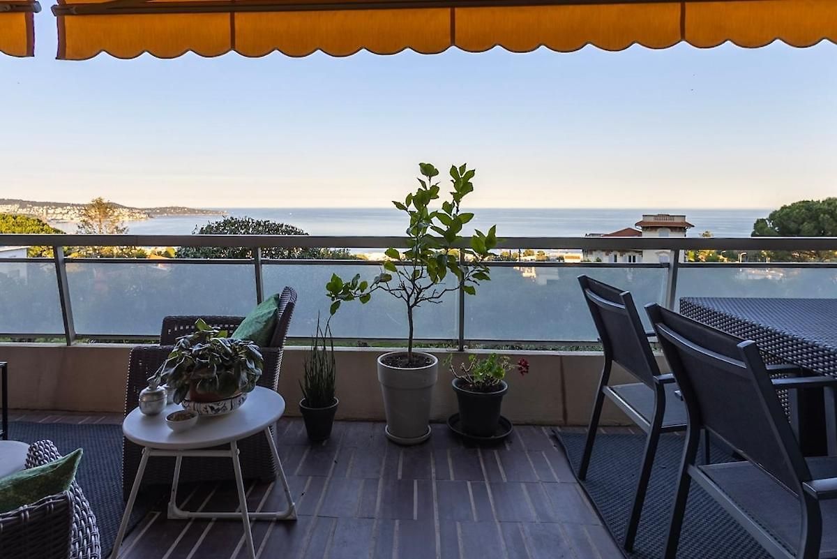 Stunning Sea View 2 Bedroom In Nice