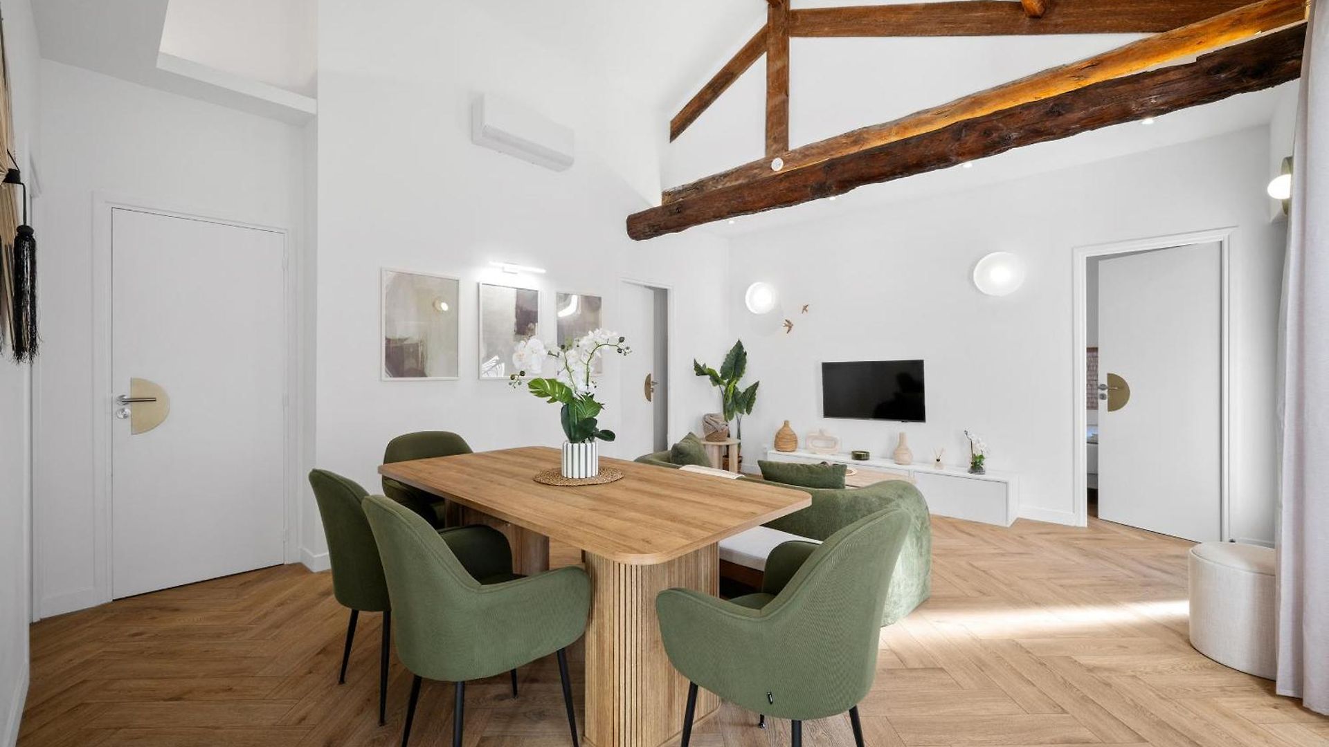 L17 Staywizus - Bosco 3bdr 2 Bath Terrace - Parking & Ac Apartment