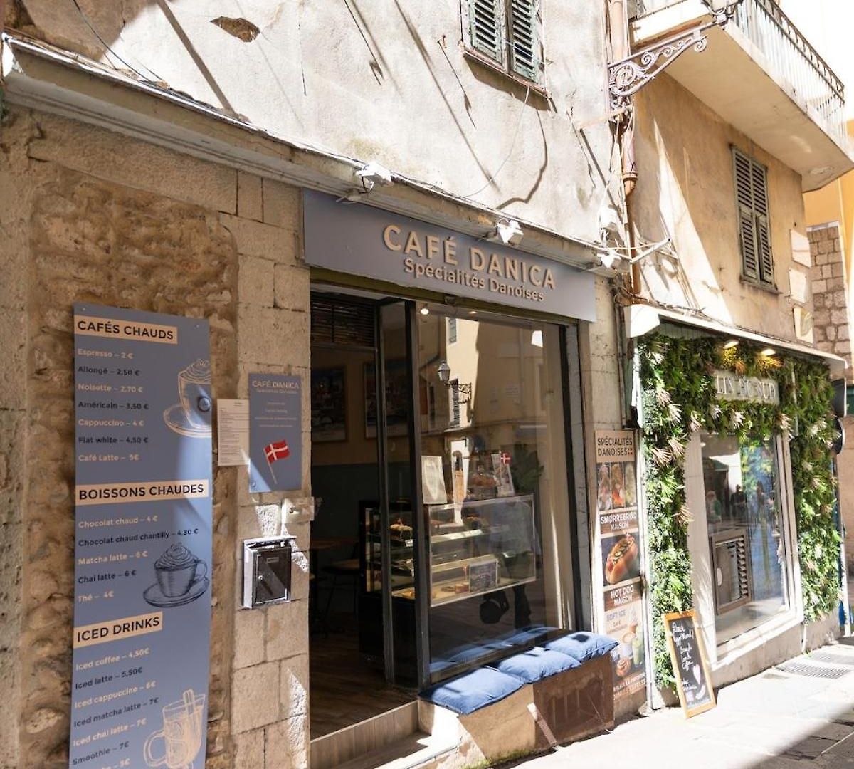 Mediterranean Getaway Old *