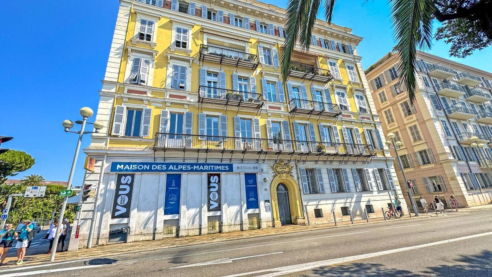 Elegant Seafront Loft Old Town *