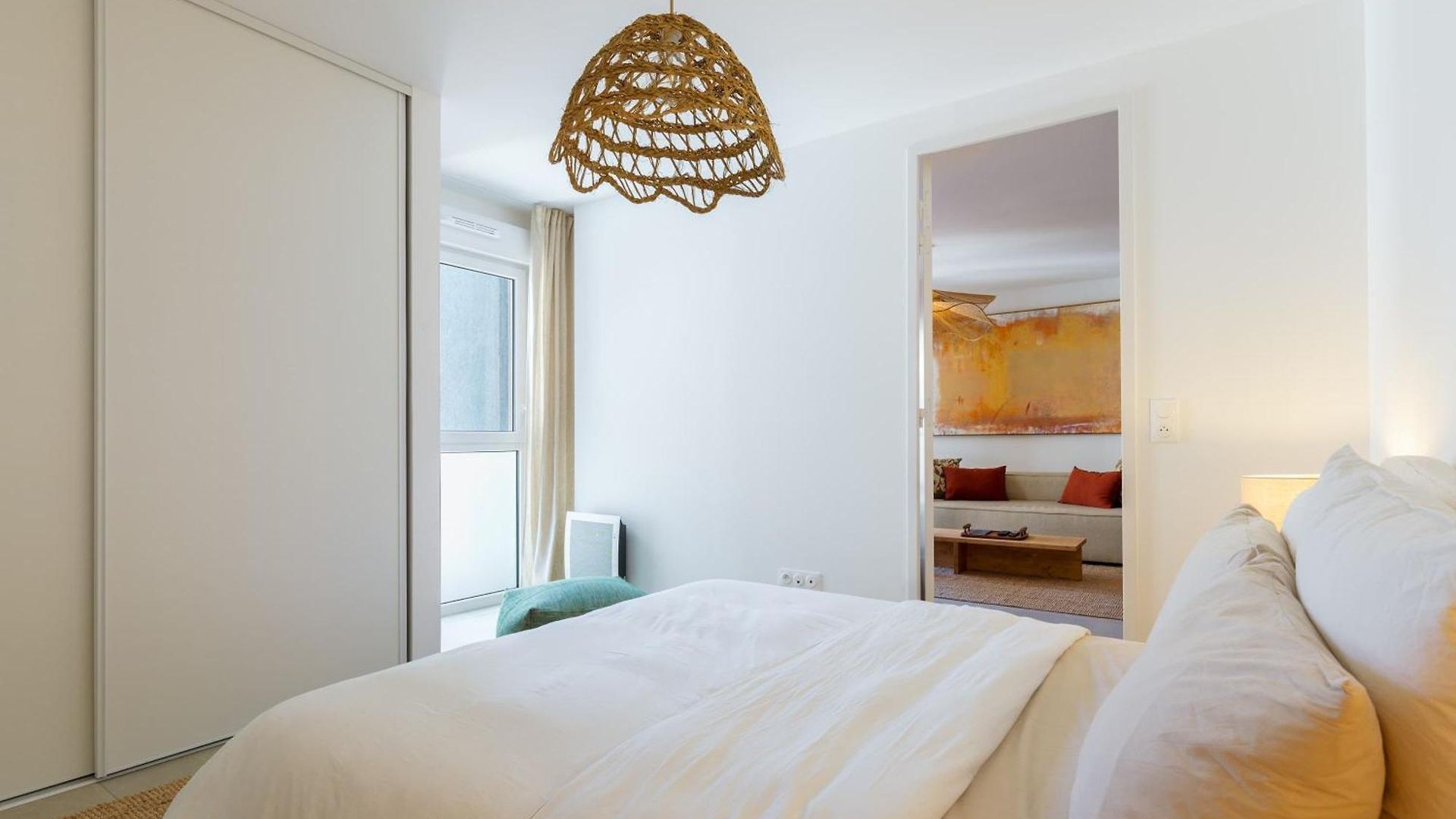 Spacious With Terrace And Parking Apartment