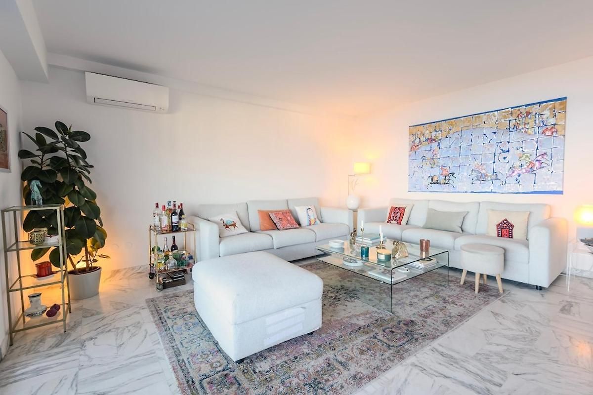 Stunning Sea View 2 Bedroom In Nice