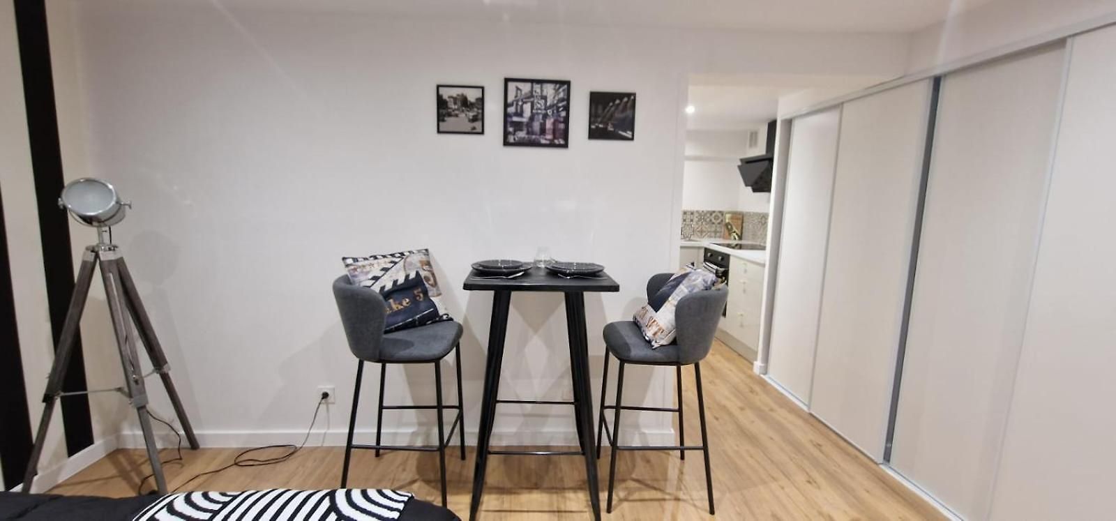 Cine Chic Sur La Promenade Des Apartment