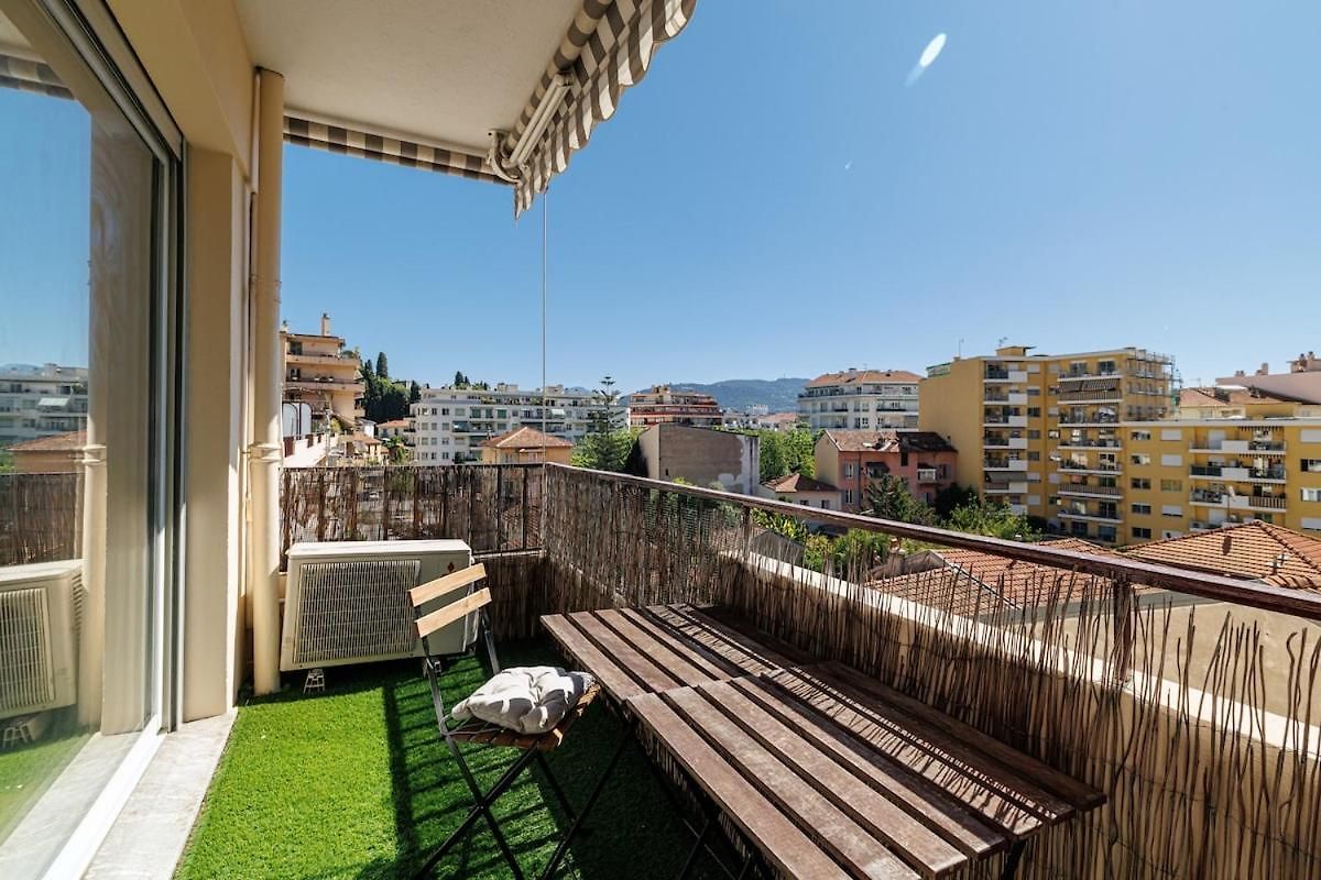 Spacieux T3 Avec Balcon Confort Et Convivialite Apartment