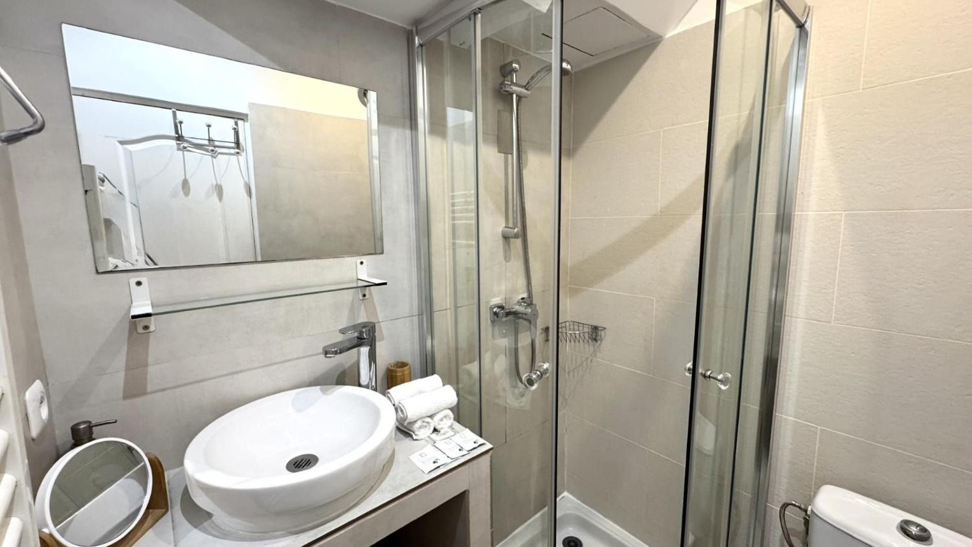 B Ot Espace Barillerie 12 - Old Town Promenade Des Apartment