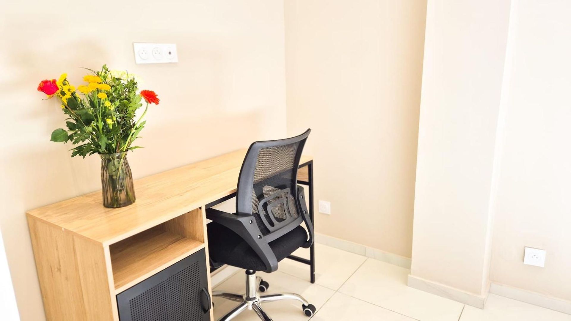 T4 Moderne Climatise - Parking Prive- Terrasse - - Nice