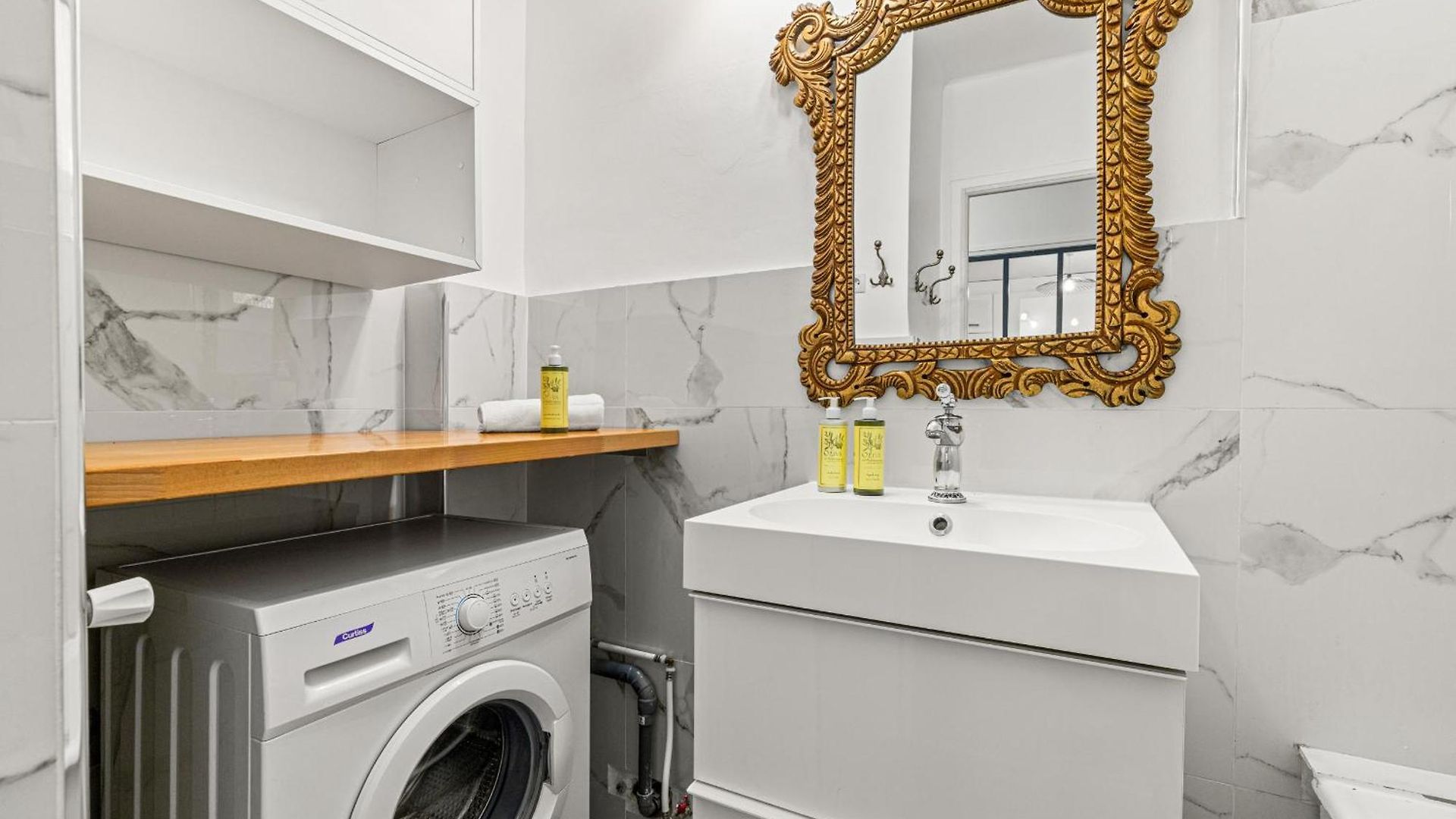 Apartment Comfortable & Bright 2 Bedroom