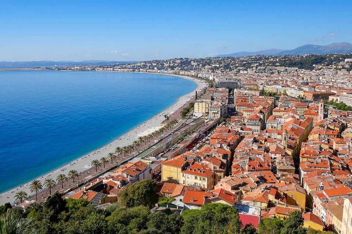 Et Spacieux A 10 Minutes Du Centre De Et 5 Min De L'entree D'autoroute Acces Faciles Et Dans Quartier Calme Nice