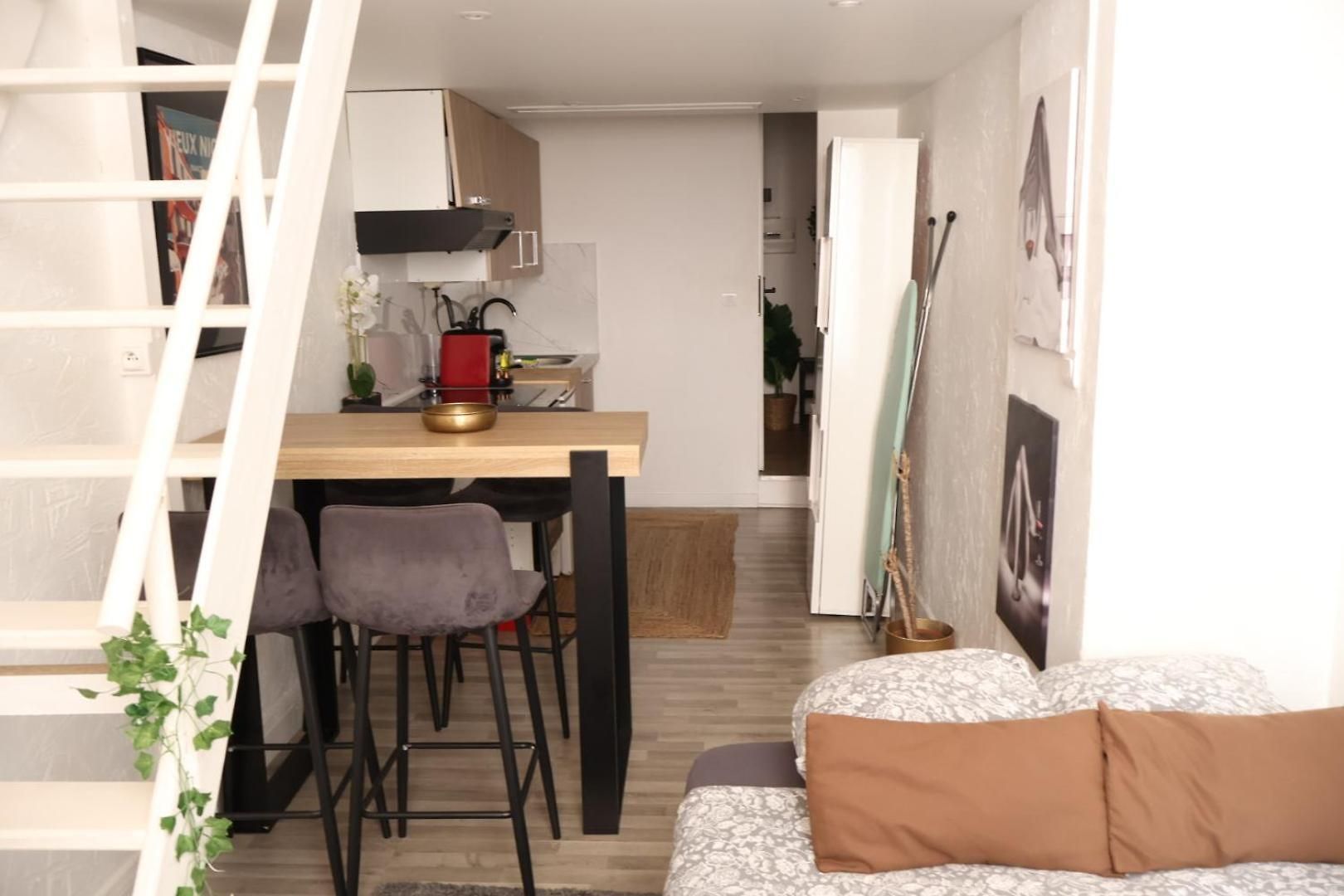 Comfy In Old Town With Mezzanine - Place Garibaldi, *