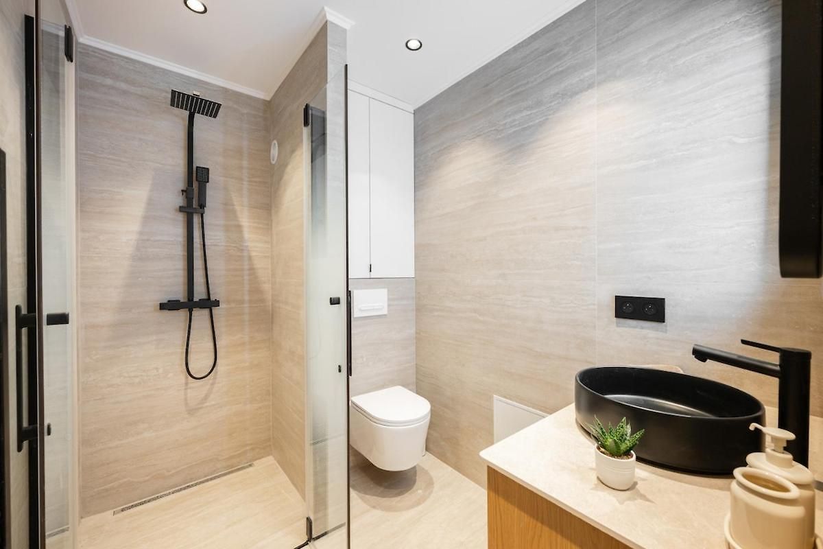 Apartment 2-bedroom - Sleeps 4 - Place Massena