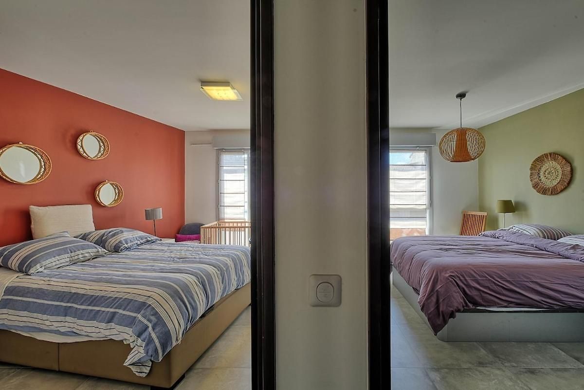 Lovely 4-bedroom Family In Apartment *