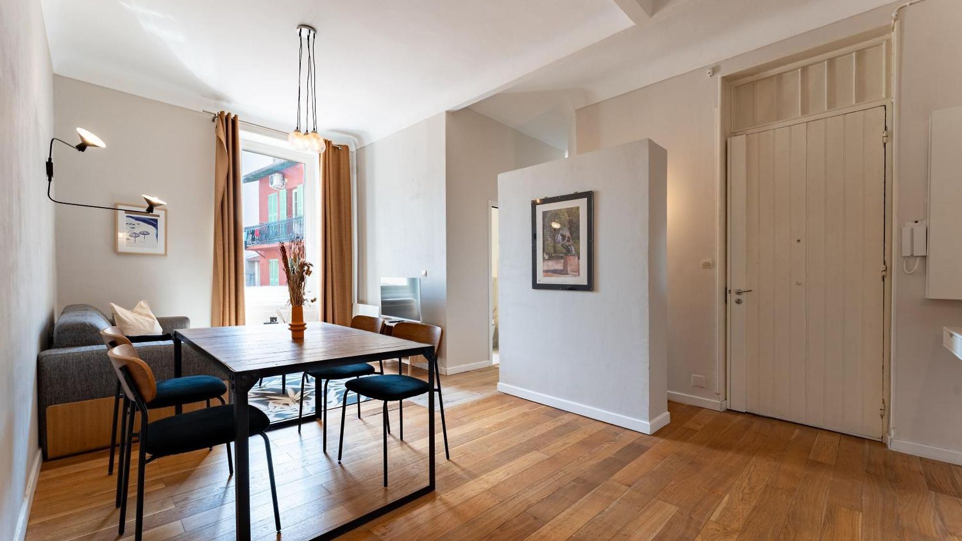 Apartment Bright 2 Center