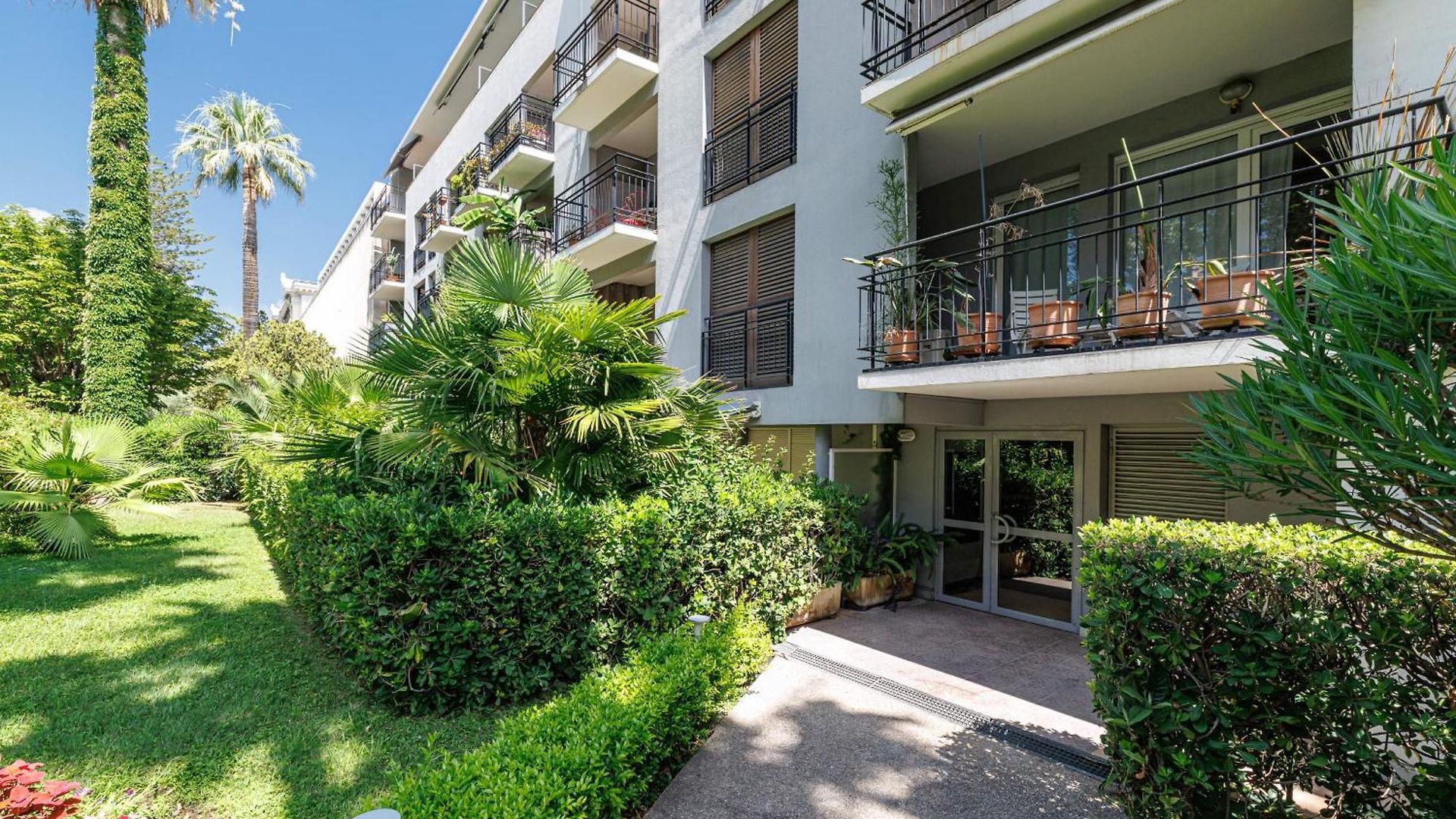 Carabacel - One Ac And Balcony Apartment Nice