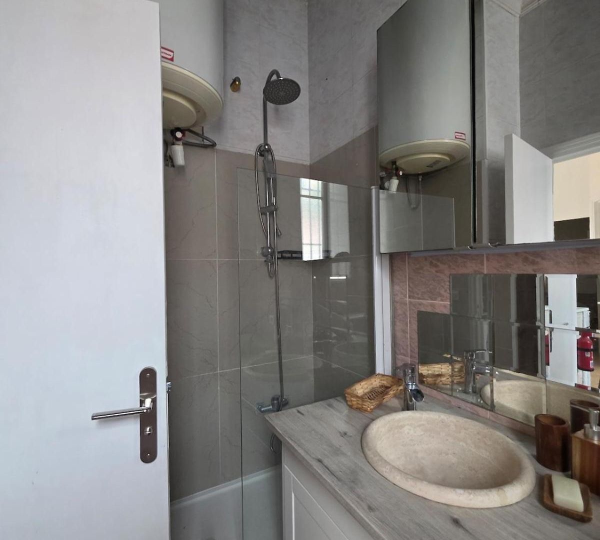 Charming House With Sea View In Apartment Nice