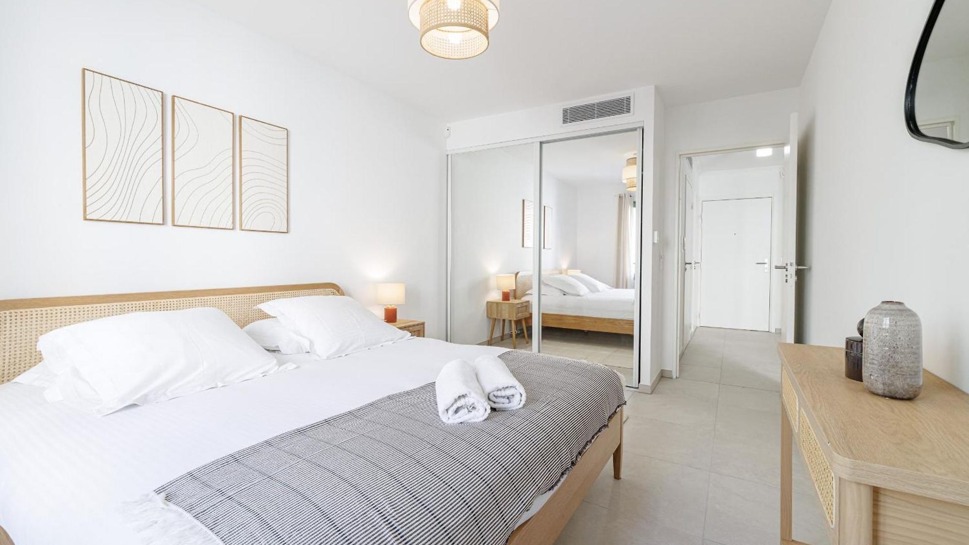 Quiet & Pretty 1 Bdr In The Center Apartment Nice