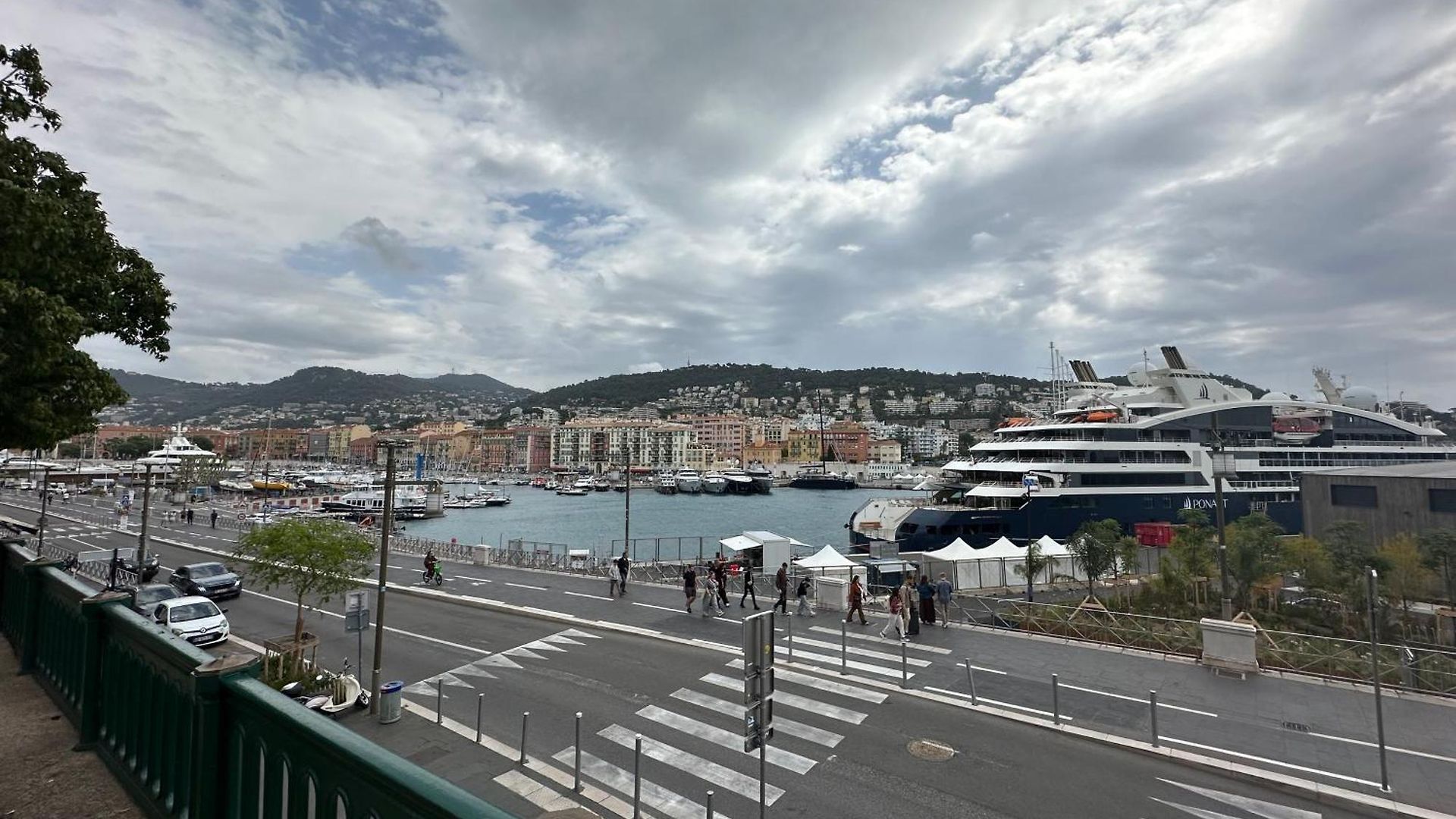 Port De - 2 Pieces Avec Jardin - 4 Personnes Nice