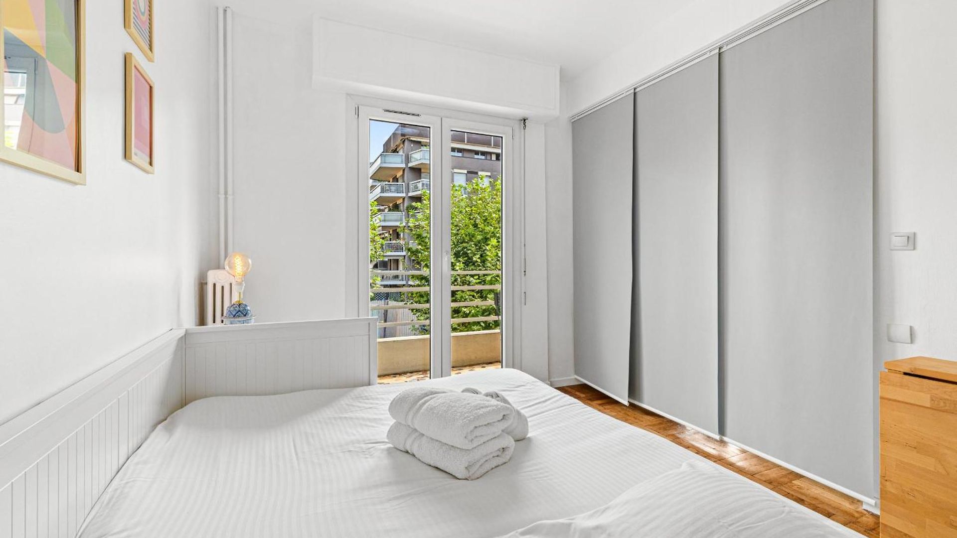 Apartment Comfortable & Bright 2 Bedroom *