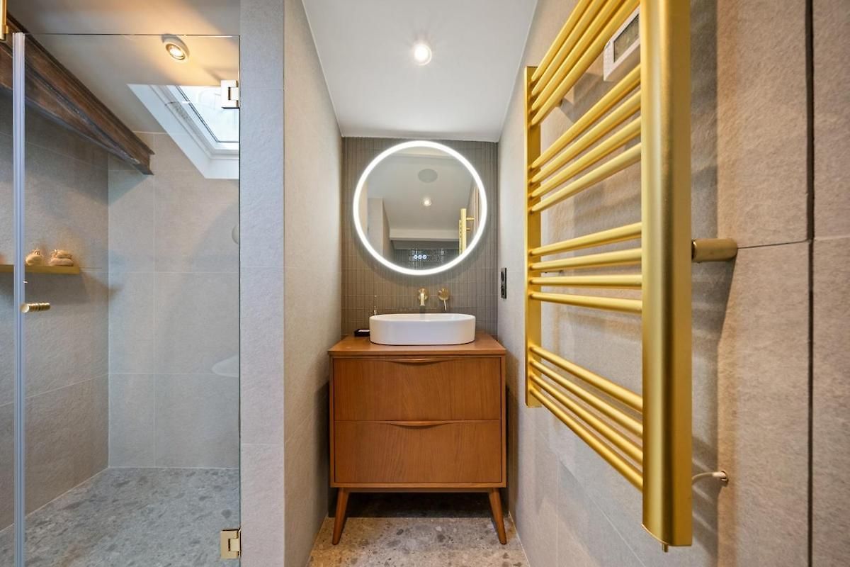 Garibaldi Elegant Duplex With A Soothing View Ac * Nice