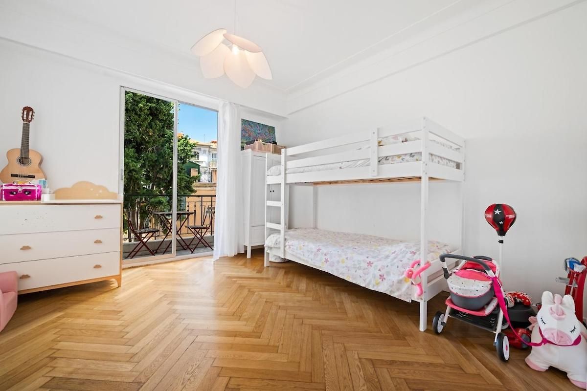 110 M2 Family, 3 Bedrooms Ac And Terrace 8 Min Away Apartment
