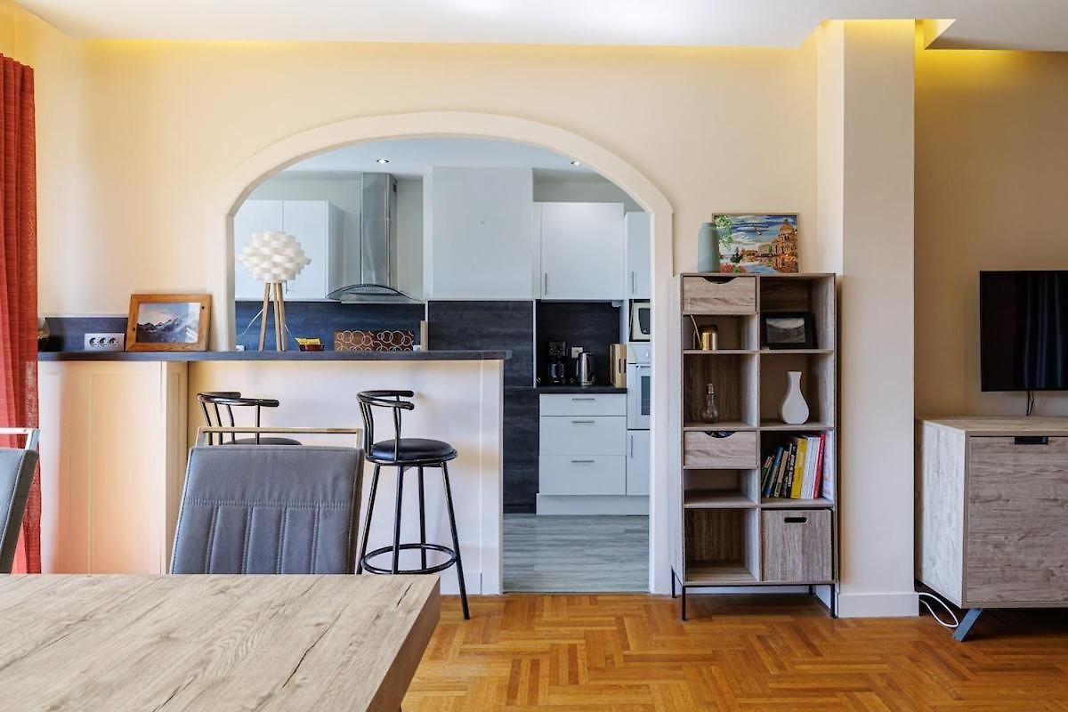 Apartment Spacieux T3 Avec Balcon Confort Et Convivialite