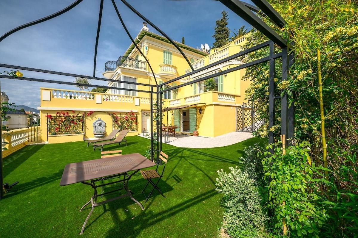 Wonderful Panoramic View With Ac Apartment