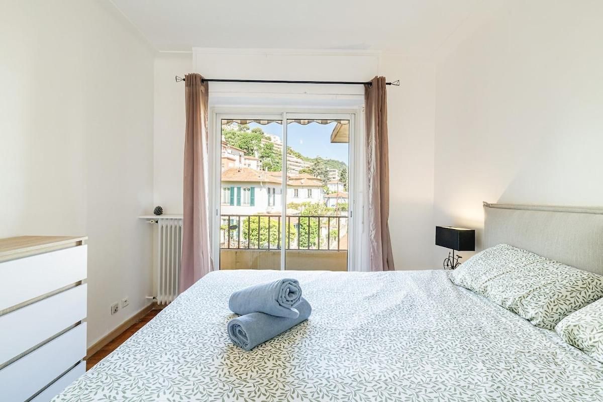 Spacieux T3 Avec Balcon Confort Et Convivialite Apartment