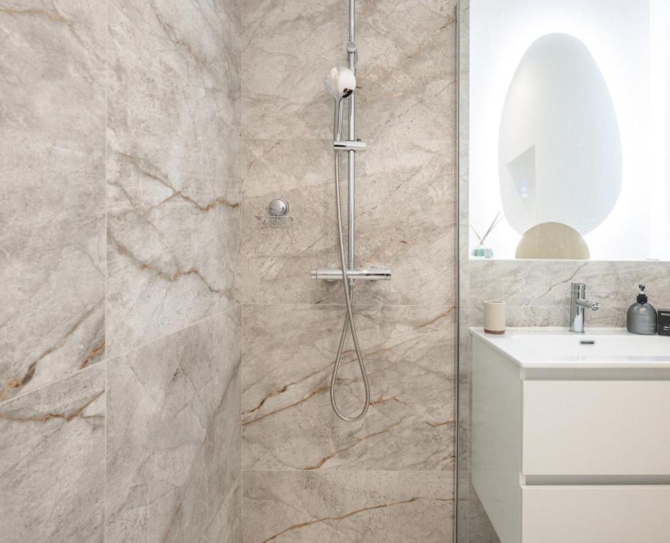 L17 Staywizus - Bosco 3bdr 2 Bath Terrace - Parking & Ac Apartment