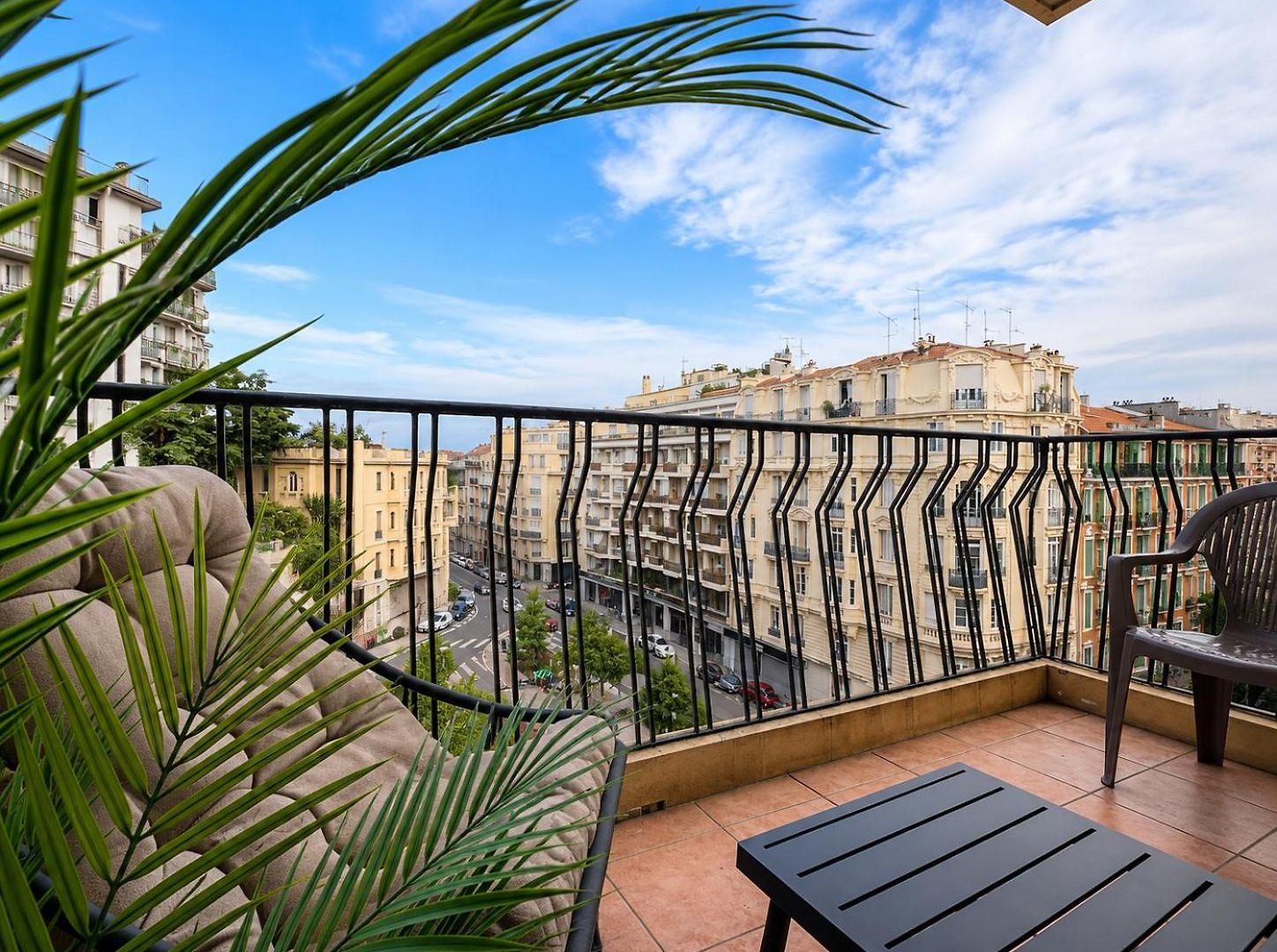 Seabnb Palais Raimbaldi French Elegance Apartment