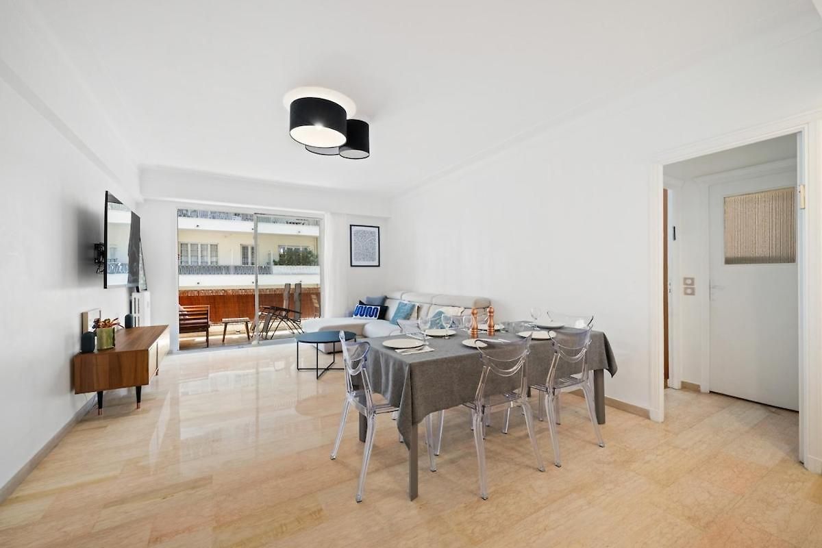 Apartment 110 M2 Family, 3 Bedrooms Ac And Terrace 8 Min Away Nice