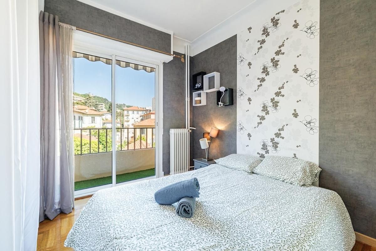 Apartment Spacieux T3 Avec Balcon Confort Et Convivialite